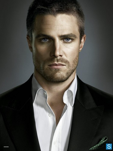 stephen_amell
